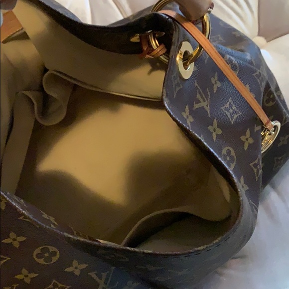 1,500. - Picture 2 of 8